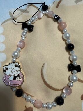 🆕 Nwot Mikko Illustrations phone/bag charm